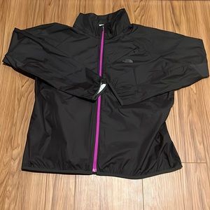 Women North Face windbreaker jacket